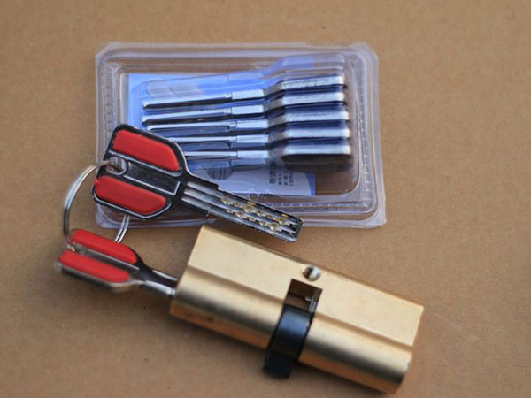 吐鲁番24小时上门开锁公司